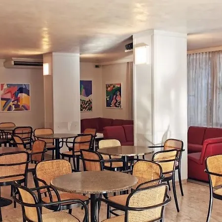 Cosmos Hotell 3*