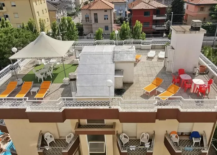 Hotel Cosmos 3*
