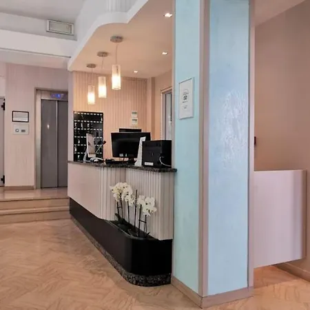 Cosmos Hotel 3*